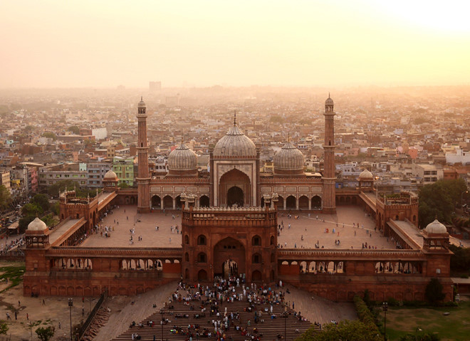 Nhà thờ hồi giáo lớn nhất thế giới ở Jama Masjid, Ấn Độ.