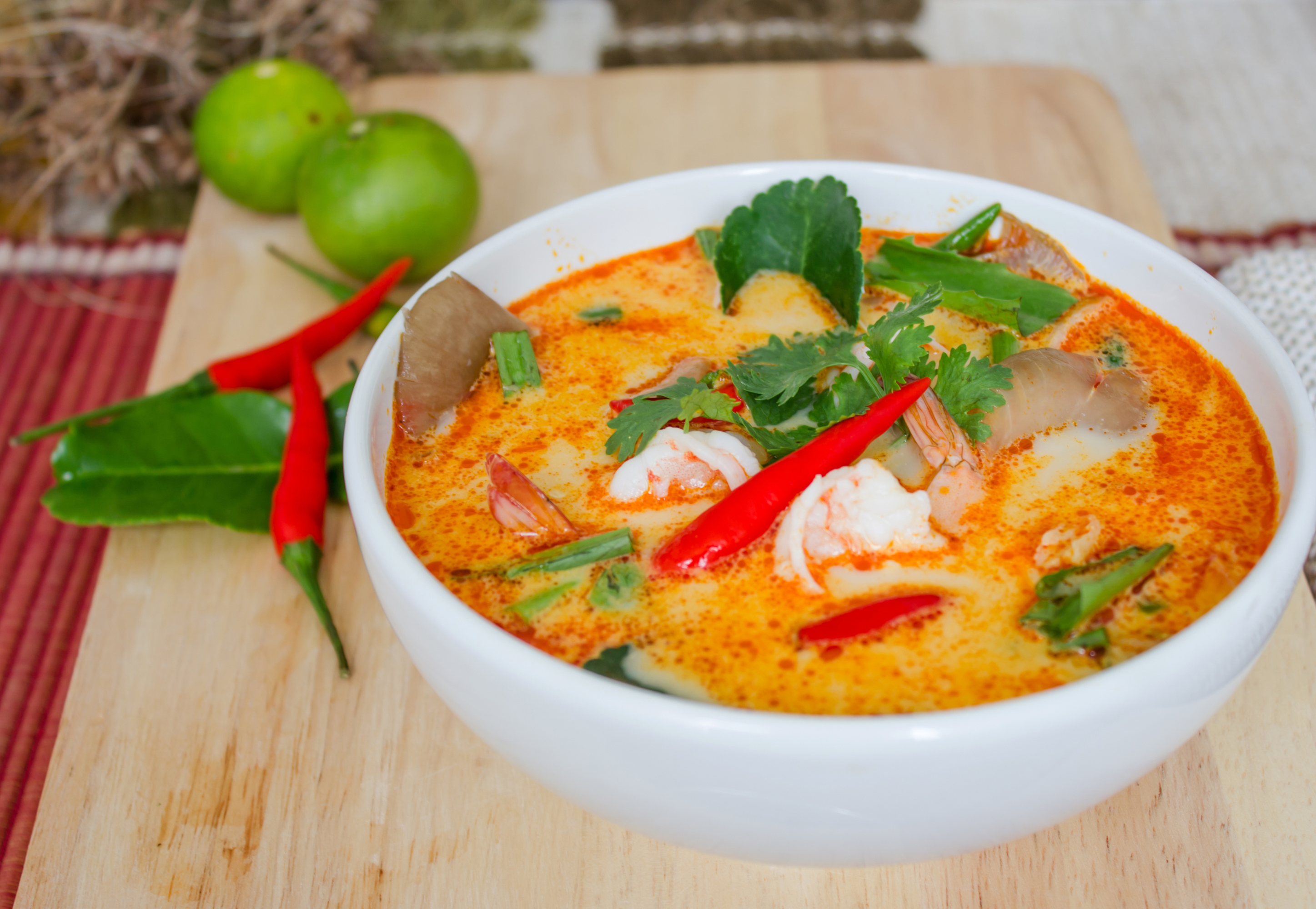 Tom Yum luôn là món bất bại không thể bỏ qua khu du lịch Thái Lan