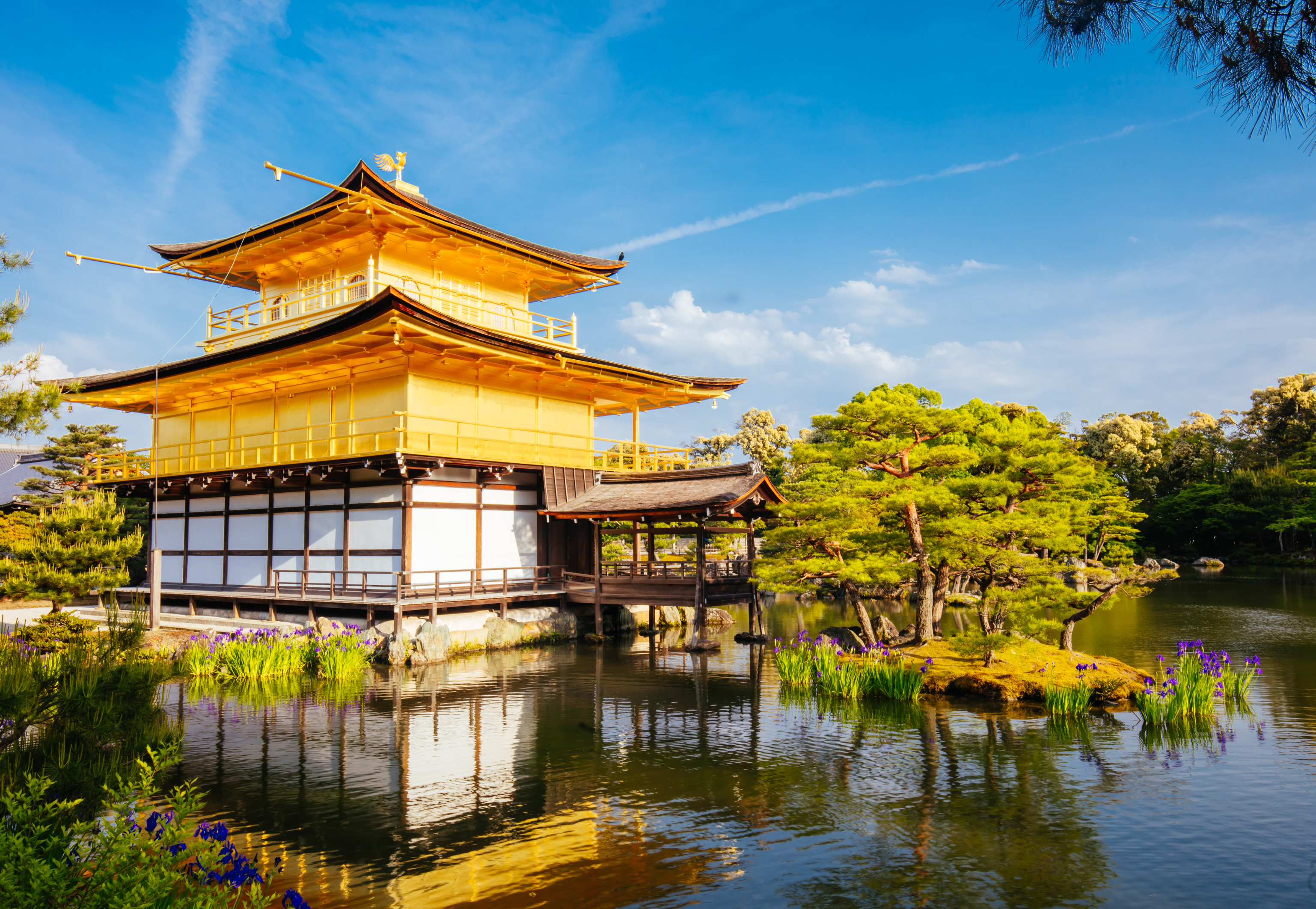 Chùa Vàng Kinkakuji là một trong những địa điểm linh thiêng nhất Kyoto