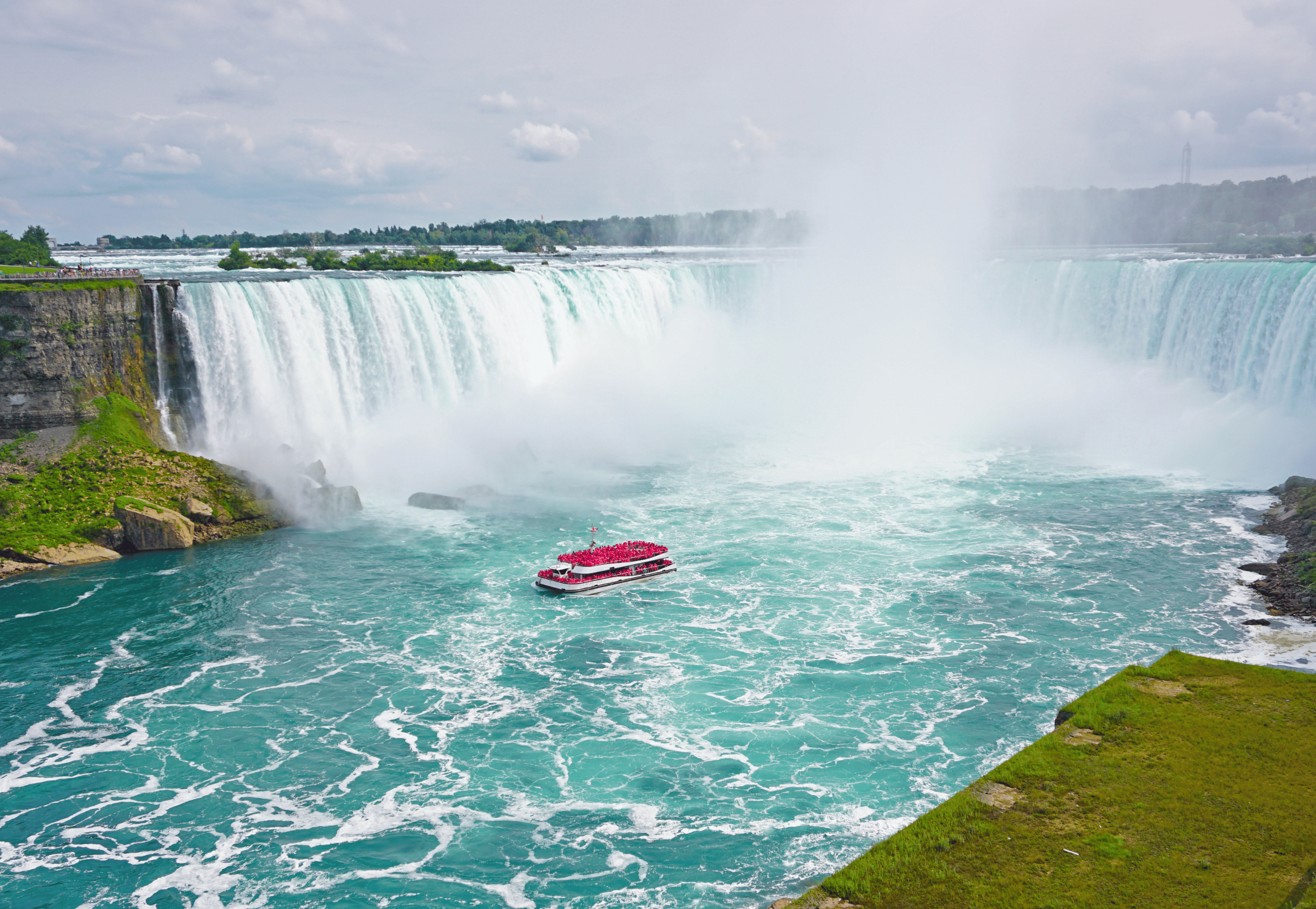 Hòa mình vào không gian tự do và yên bình của thiên nhiên tuyệt vời tại thác Niagara