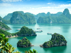 Ninh Binh Ha Long Bay Tour takes you through breathtaking limestone landscapes, peaceful rivers, and the world-famous beauty of Ha Long Bay.