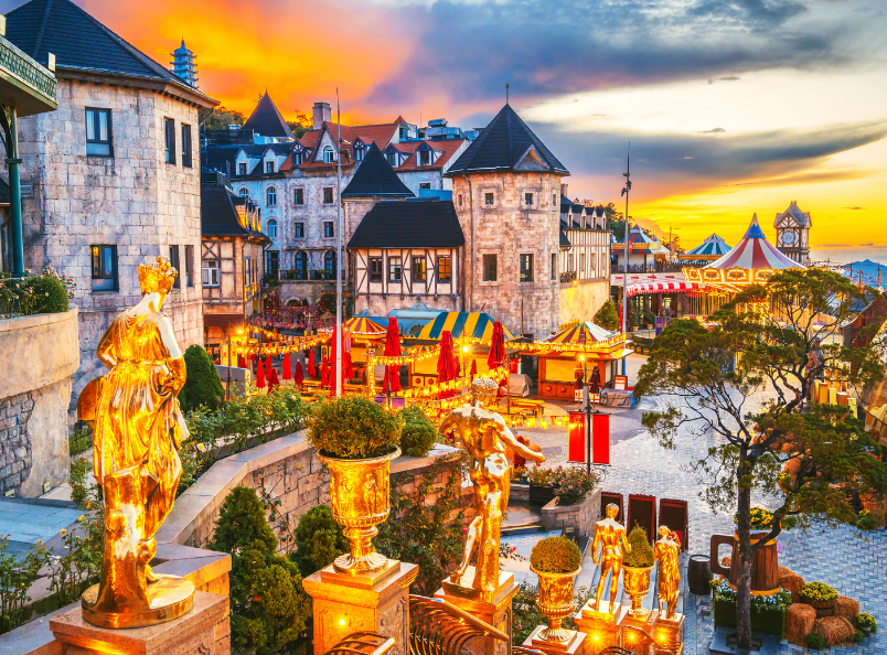 Da Nang and Hoi An Tour Package combines spectacular natural landscapes, rich history, and authentic local experiences, making it an ideal getaway in central Vietnam.