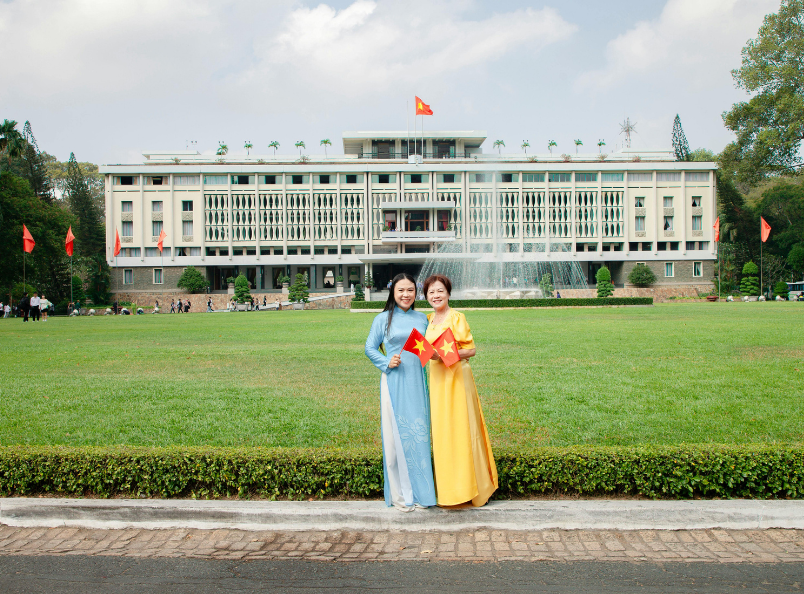 Ho Chi Minh City Full Day Tour offers a complete journey through the city's iconic landmarks, historic attractions, vibrant culture, and local life in one unforgettable day.