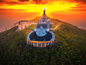 Mekong Delta and Tay Ninh Tour 4 Days combines the vibrant waterways of the Mekong Delta with the cultural and spiritual highlights of Tay Ninh for an unforgettable southern Vietnam experience.