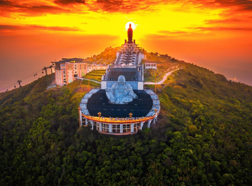 Mekong Delta and Tay Ninh Tour 4 Days combines the vibrant waterways of the Mekong Delta with the cultural and spiritual highlights of Tay Ninh for an unforgettable southern Vietnam experience.
